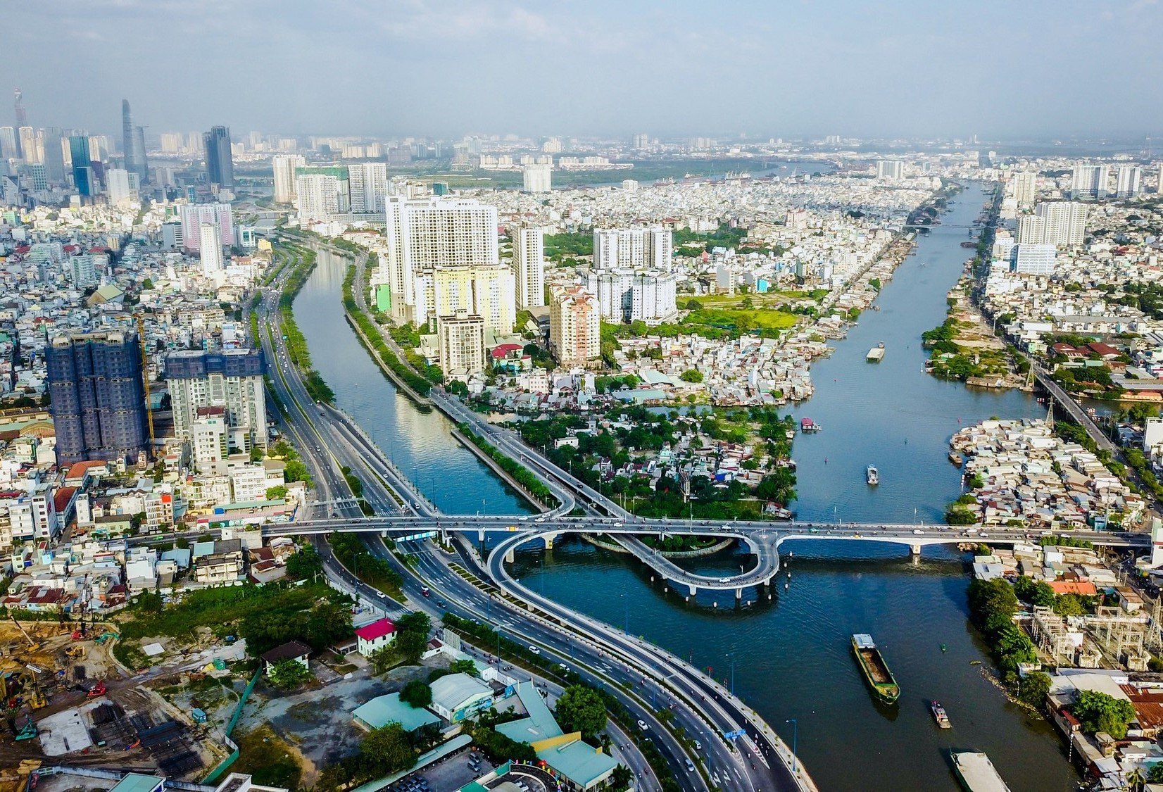 taxi quận bình tân đi sân bay long thành