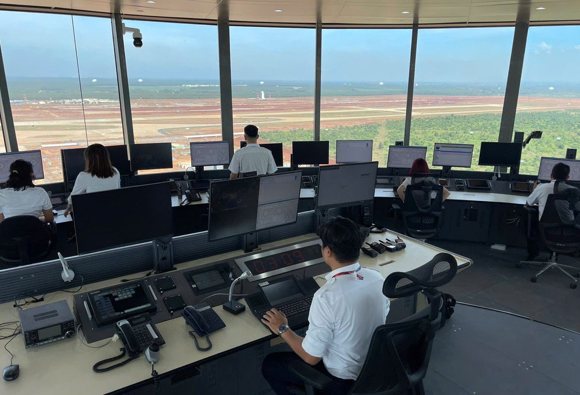 Cabin Th&aacute;p Điều H&agrave;nh Kh&ocirc;ng Lưu S&acirc;n Bay Long Th&agrave;nh