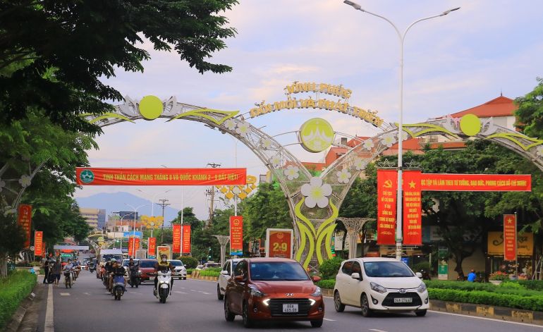 Taxi định trung đi s&acirc;n bay nội b&agrave;i